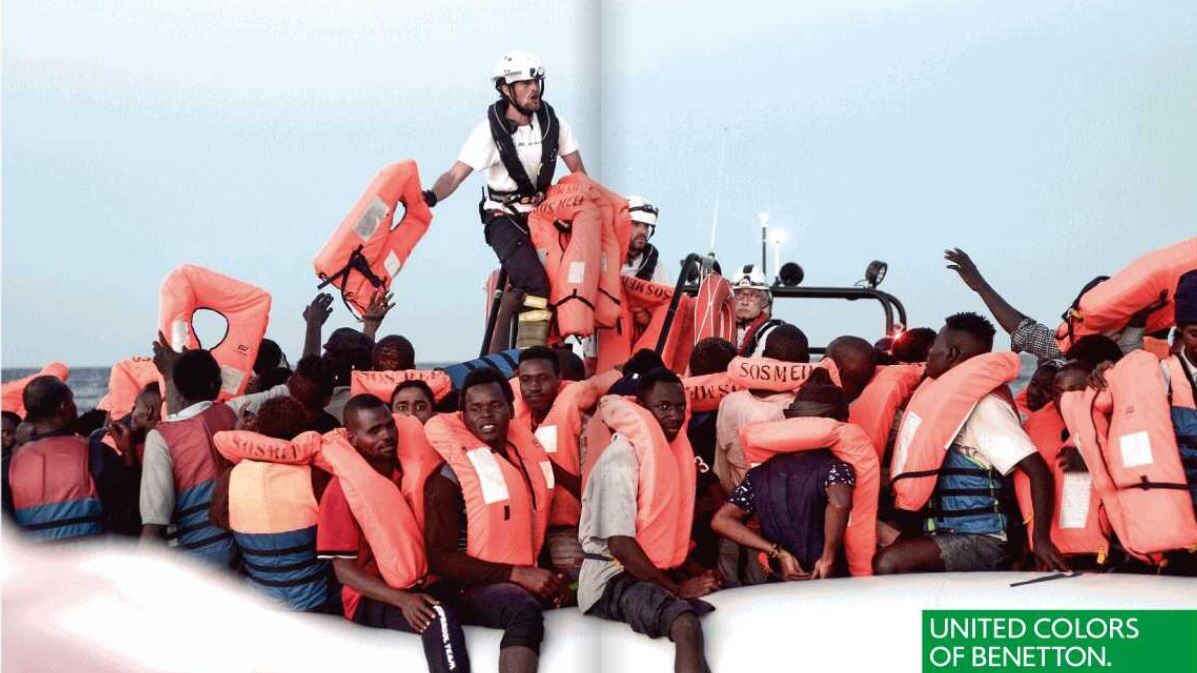 Francesco Cito: "Toscani? Non è un fotografo. Così lucra sulla pelle dei migranti"