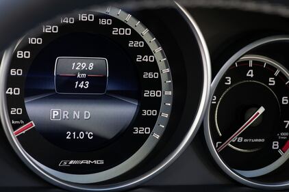 Mercedes E 63 AMG 9