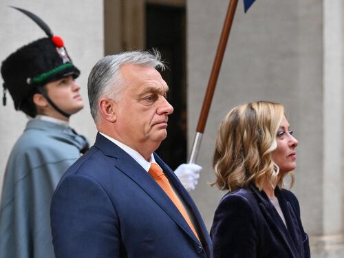 L'Ue e gli States contano su Giorgia per il "sì" di Orbán alle sanzioni