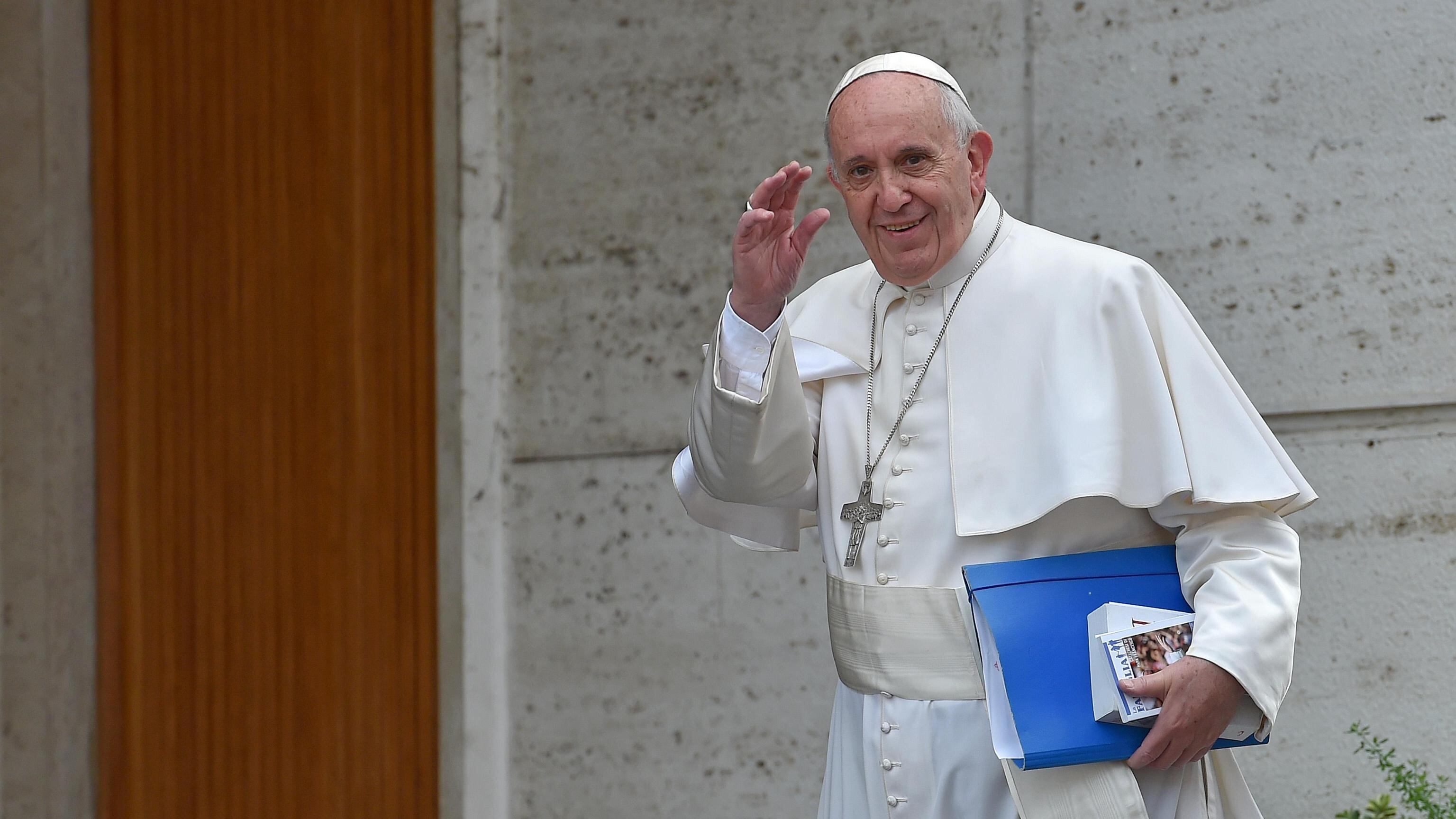 "Papa Francesco a Lesbo? Gesto contro politica Ue"