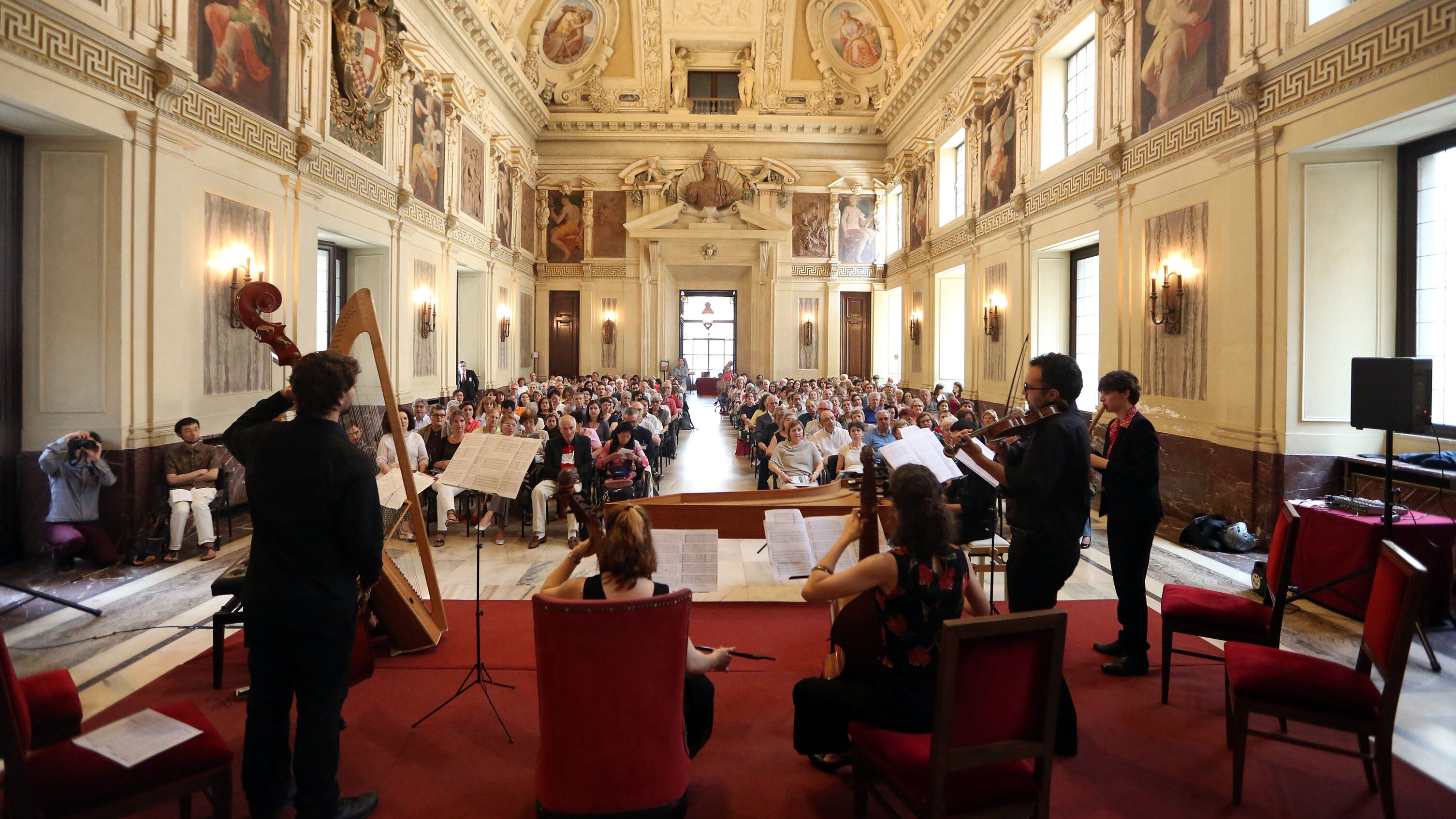 Viaggio musicale in estremo Oriente. Palazzo Marino apre il suo «salotto»