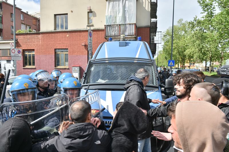 NoExpo, sgomberi al Giambellino 2