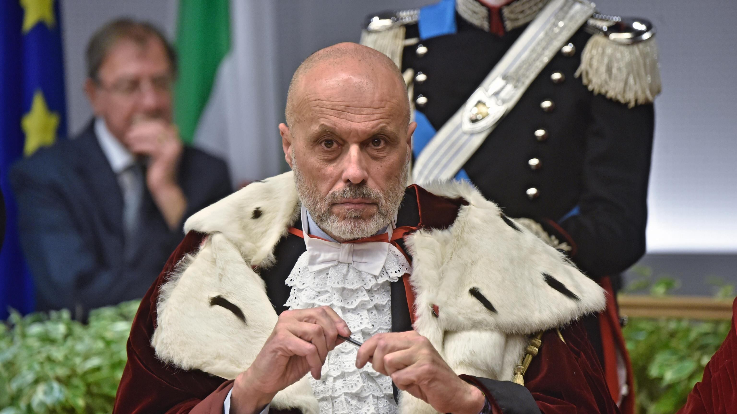 Svolta in Procura a Milano. Il capo non è rosso ma Viola