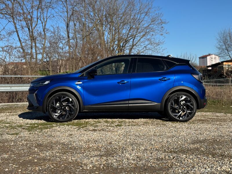 Renault Captur 1.8 E-Tech: guarda tutte le foto 4