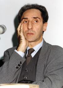 La vita pubblica di Franco Battiato 9
