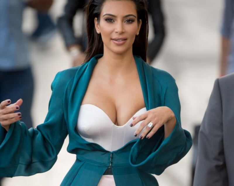 Kim Kardashian, tra passerelle e selfie hot 40