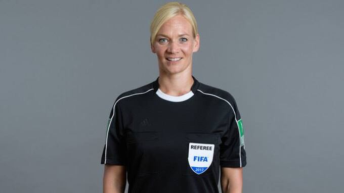 In Germania arriva il primo arbitro donna: è una poliziotta