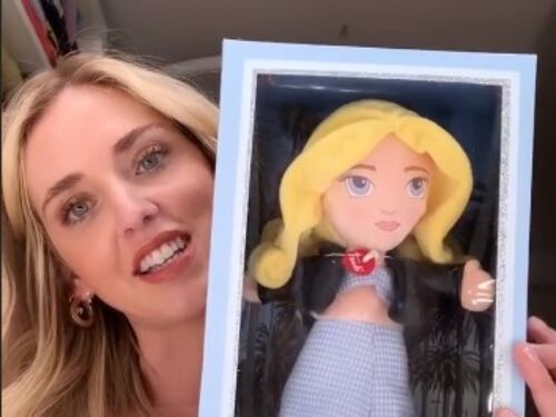 Chiara Ferragni contro il cyberbullismo: la sua bambola finanzia una no-profit