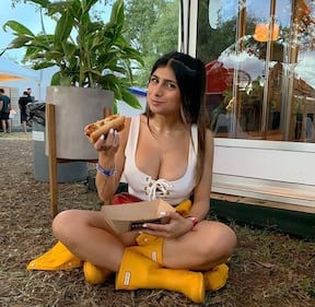 Mia Khalifa, le foto della pornostar 11