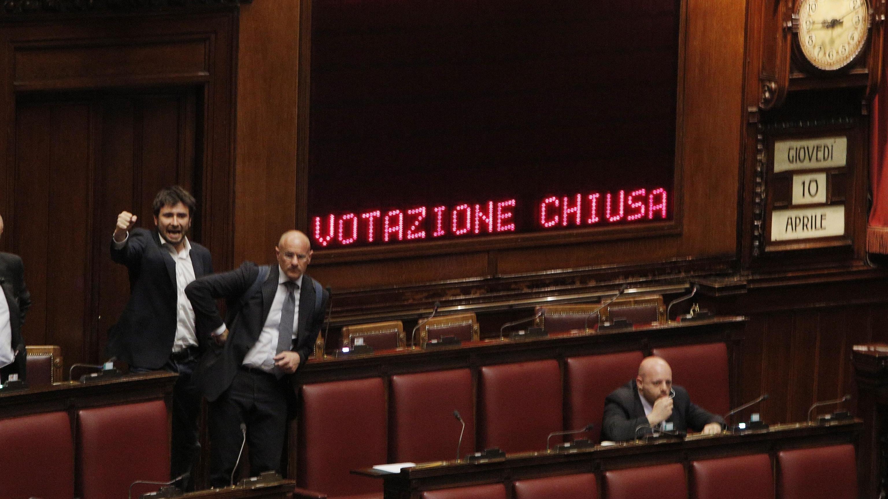 Salva Roma, salta il voto: manca il numero legale