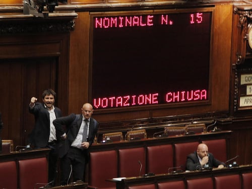 Salva Roma, salta il voto: manca il numero legale