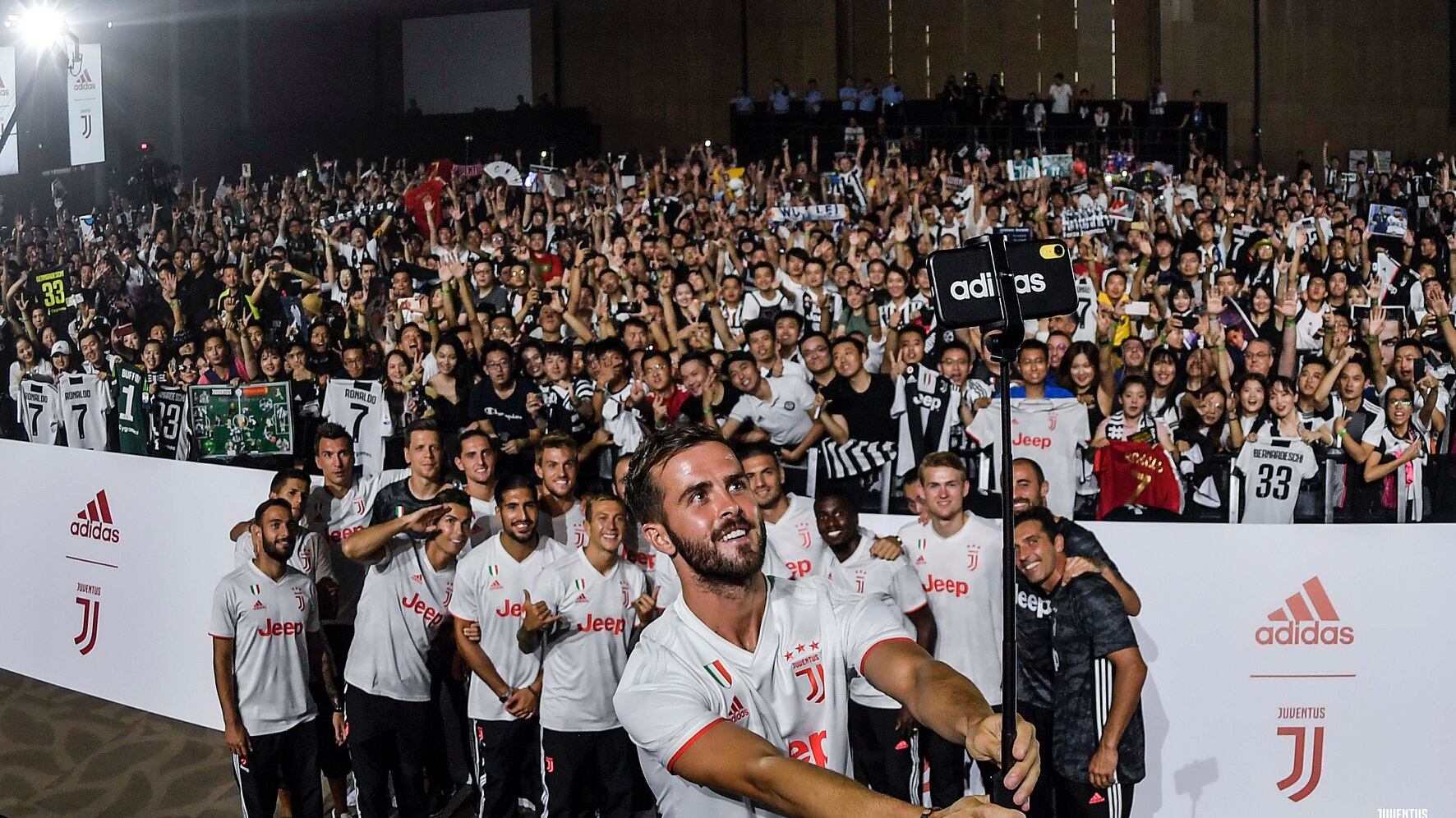 Questo mercato infinito ha stufato pure i tifosi. E non serve a nessuno
