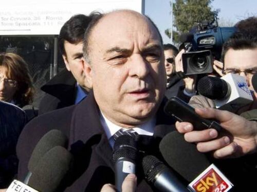 Il prefetto Pecoraro diceva di non conoscere Buzzi ma fu lui ad autorizzare la coop