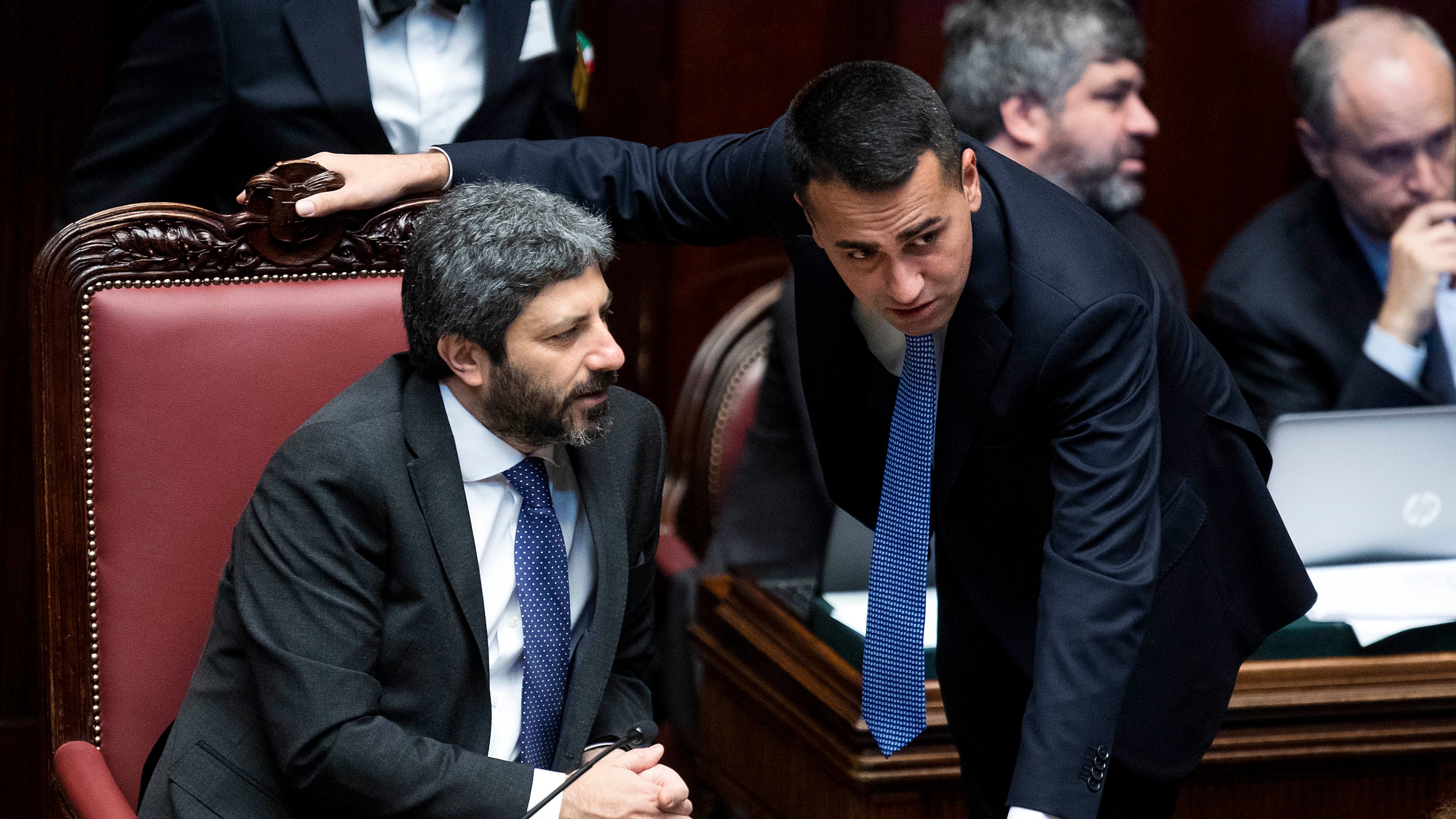 Fuoco grillino su Di Maio: "Smettila, stiamo fallendo"
