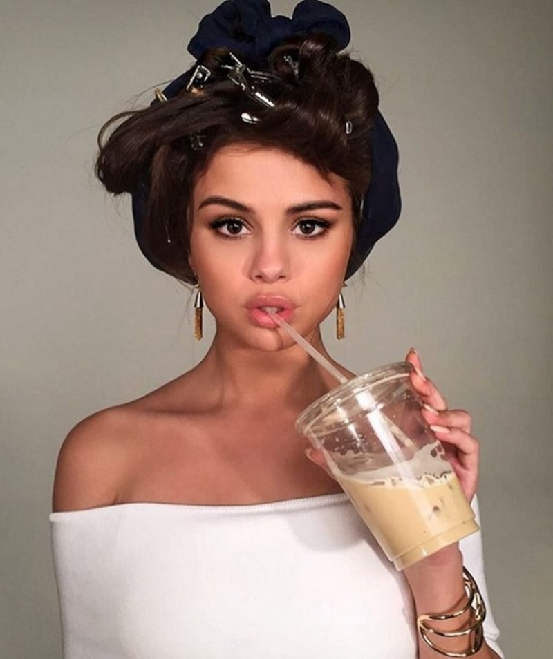 Selena Gomez supera Taylor Swift, è lei la più seguita su Instagram: foto 1
