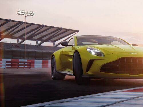 Nuova Aston Martin Vantage, con il restyling la potenza del V8 sale a 685 CV