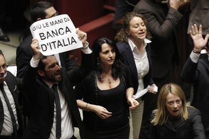 Imu, caos in Aula 4