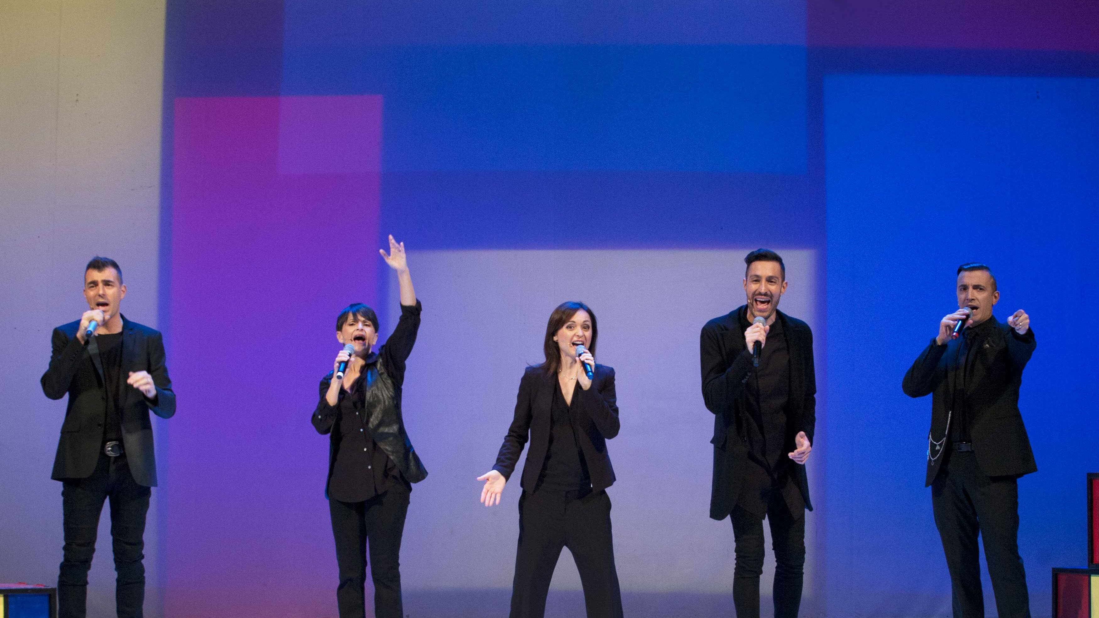 Lo "Human jukebox" che prende in giro la musica