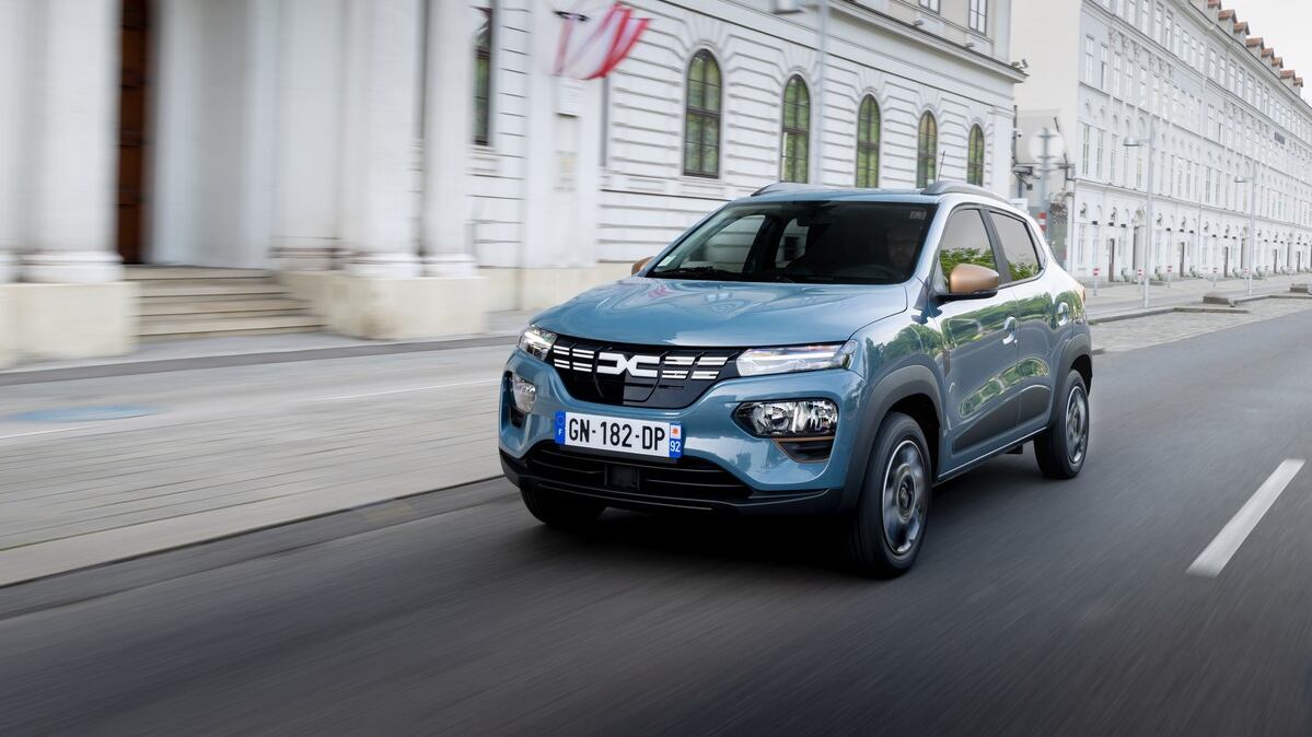 Dacia Spring Extreme Electric 65: prova su strada dell'elettrica da città
