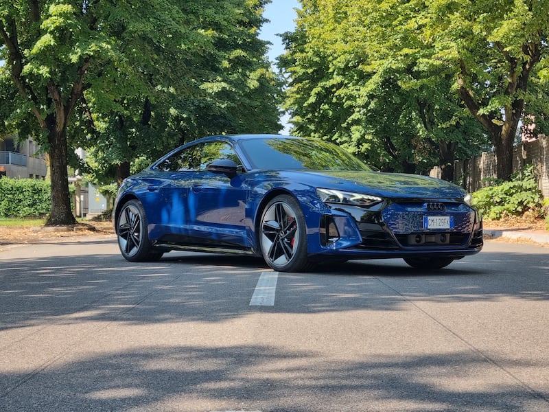 Audi RS e-tron GT: guarda la gallery della super berlina elettrica 5