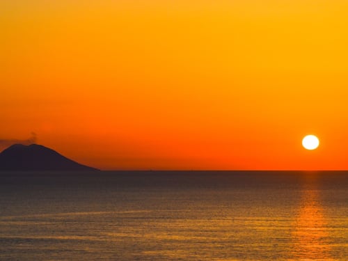 Italia, tutti i tramonti più romantici sul mare