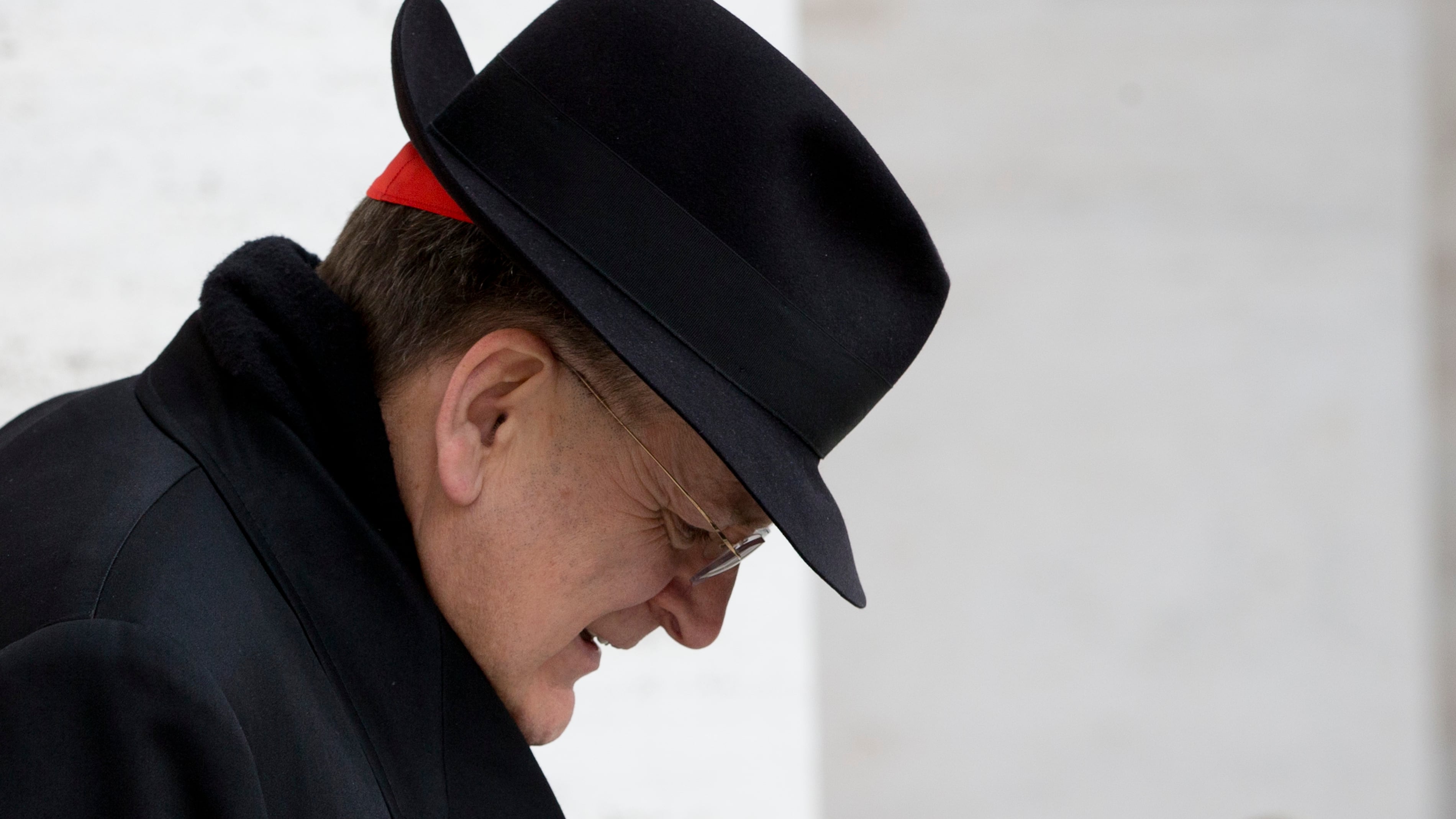 Avvicendamenti in Vaticano, il Papa rimuove il cardinale conservatore