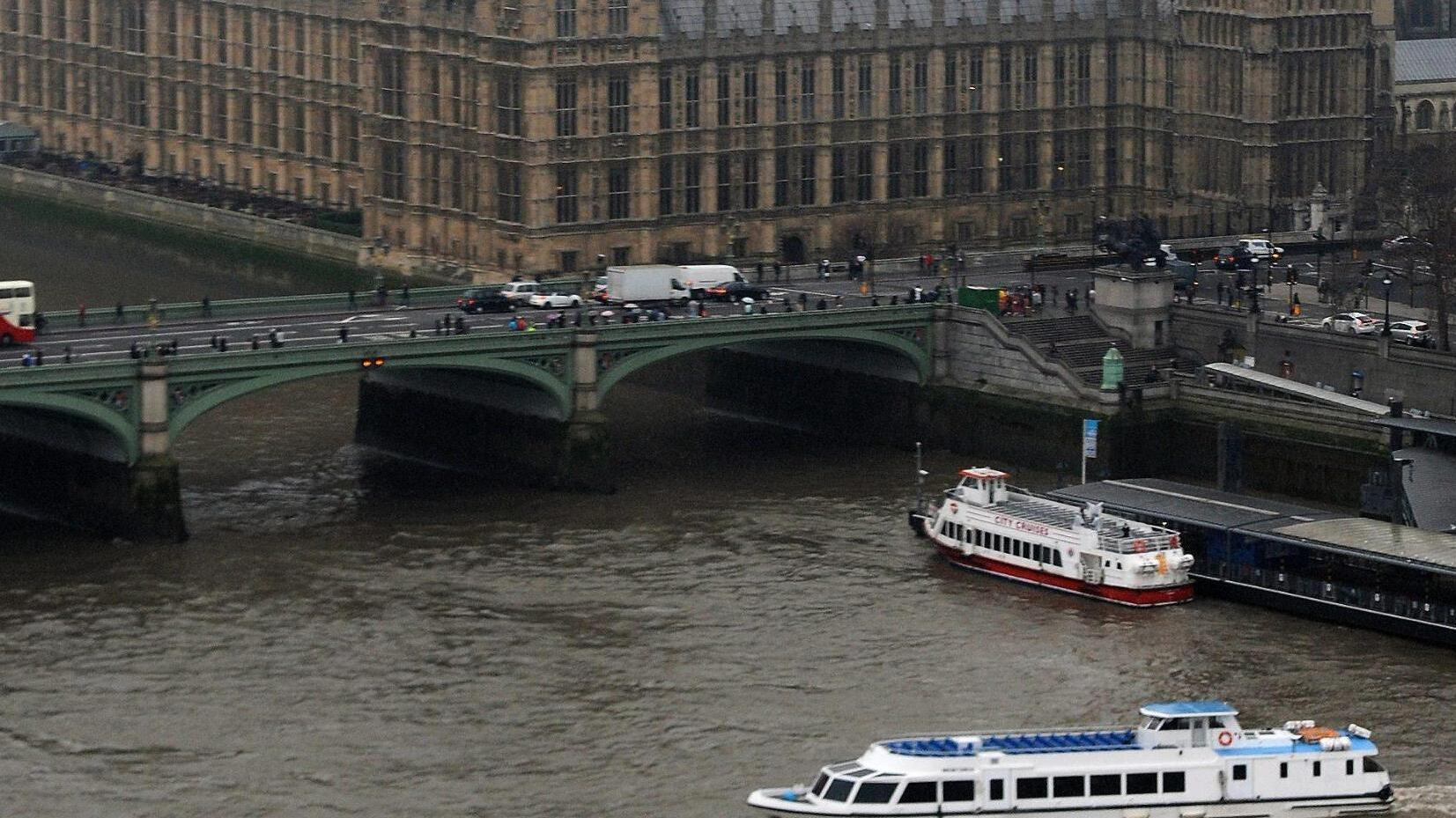 Parlamentari a dieta I bar di Westminster finiscono in affitto