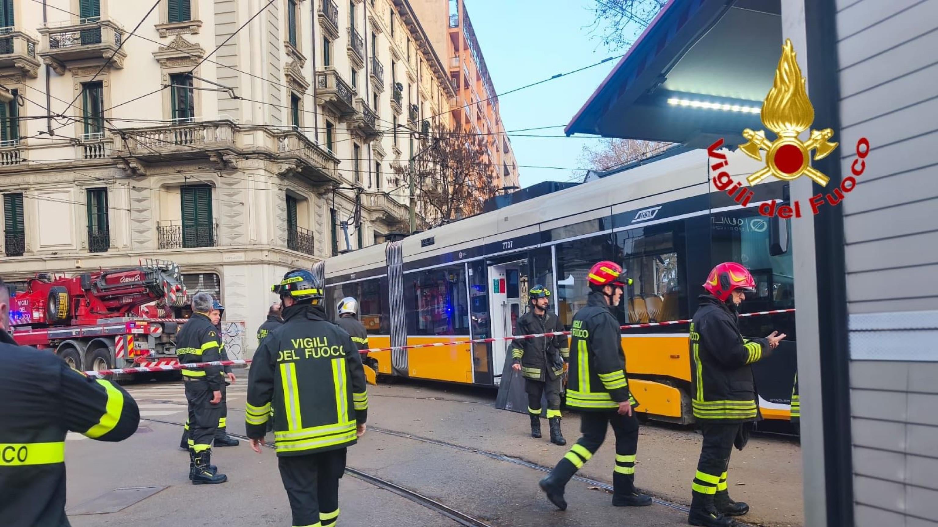 Tram deragliato a Milano, chi erano le vittime: Ferdinando e Abdou sono stati sbalzati fuori dal mezzo