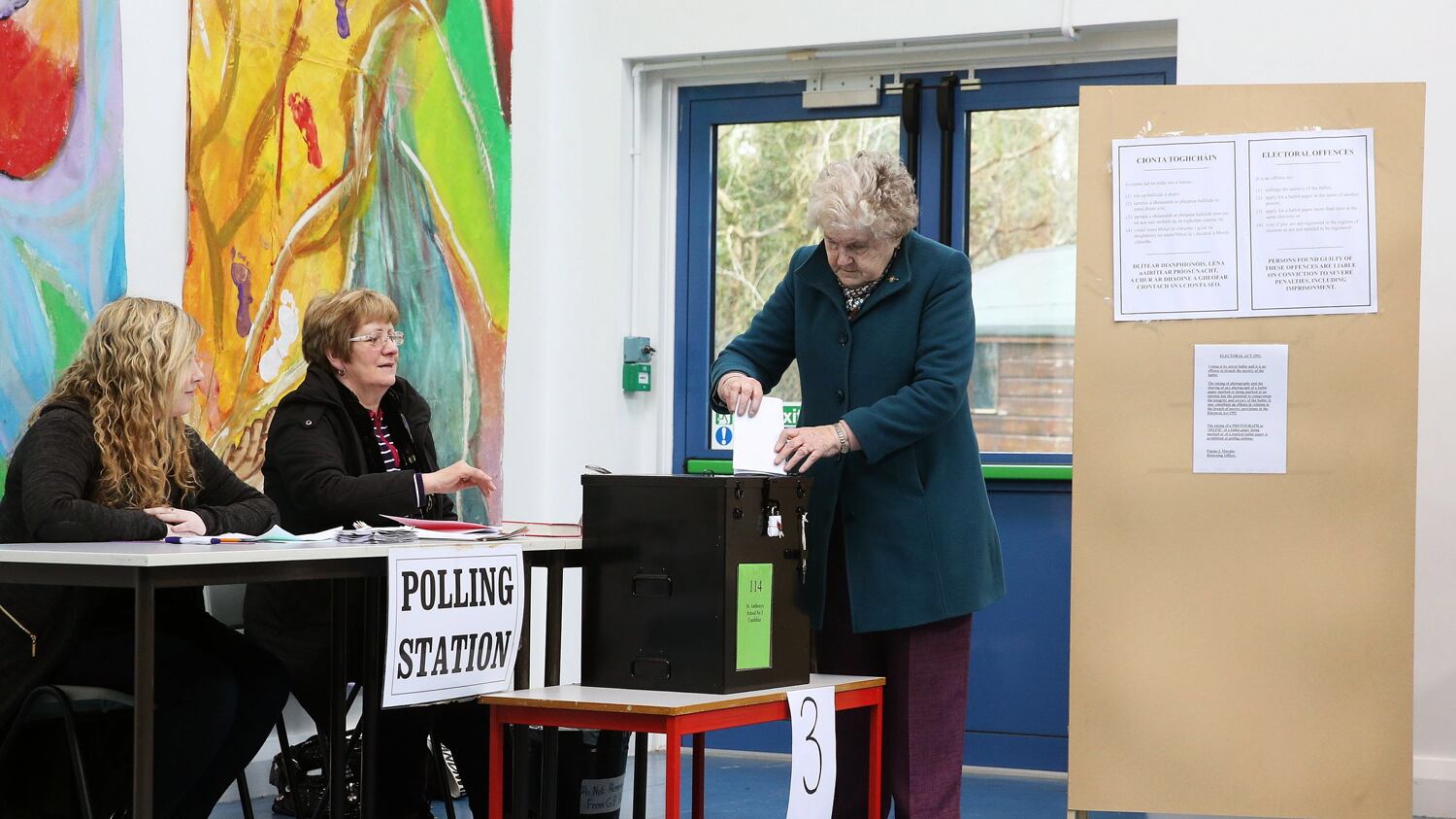 Elezioni in Irlanda, governo senza maggioranza