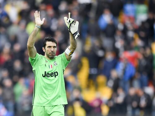 Buffon: "Volevo ritirarmi a giugno, poi Agnelli mi ha convinto di no"
