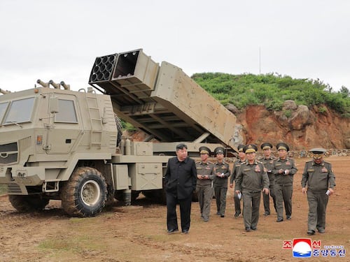 Esplode il cannone durante il test: il flop che imbarazza Kim