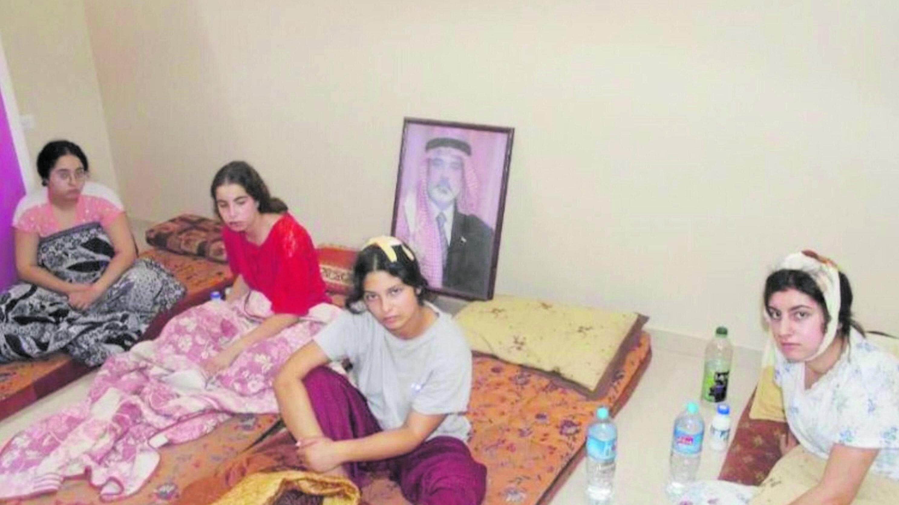 Hamas libera 4 soldatesse, Israele accetta