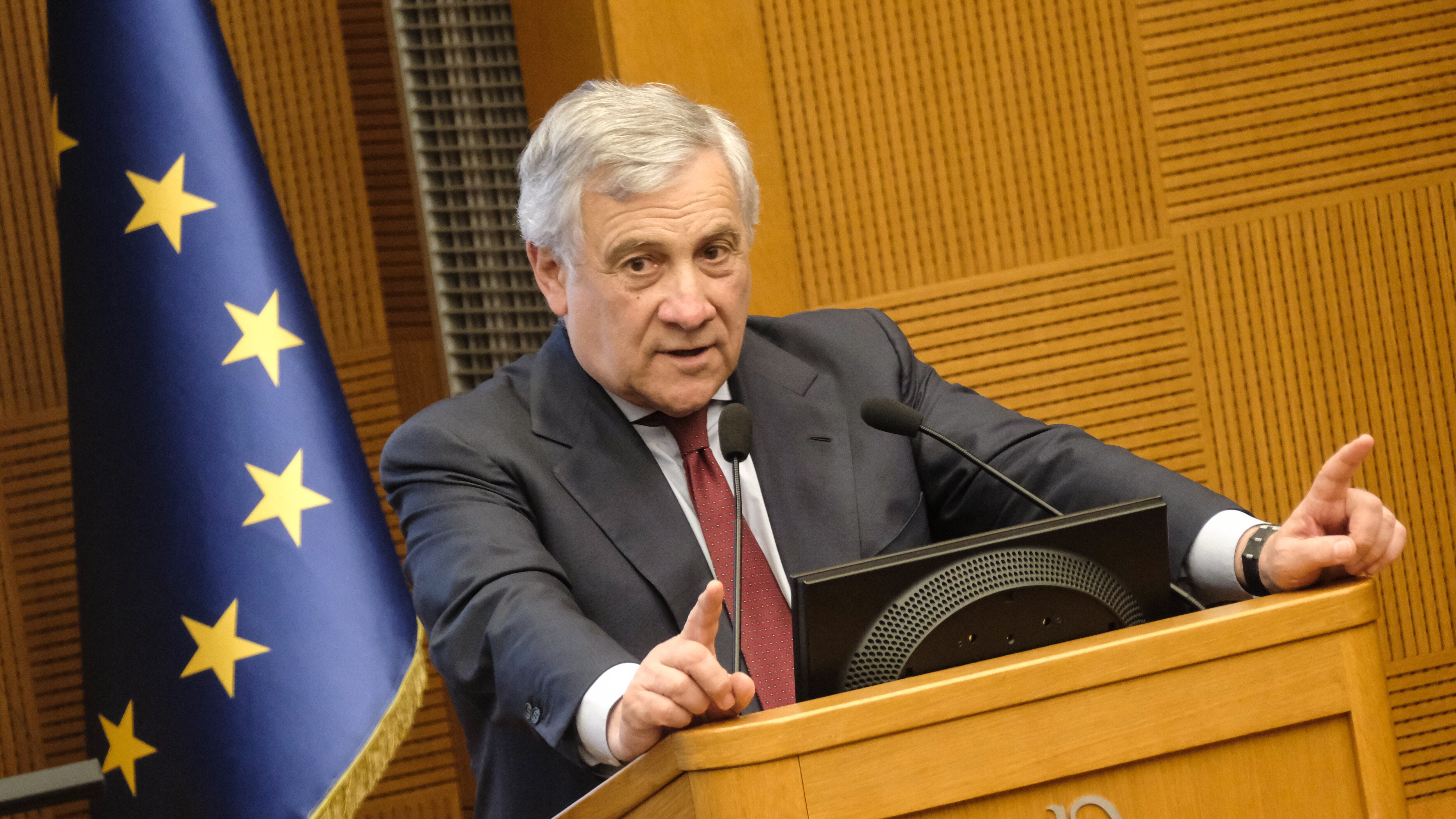"Non c'è una regia dietro gli attentati. Ma la Russia sogna che si frantumi l'unità dell'Europa"