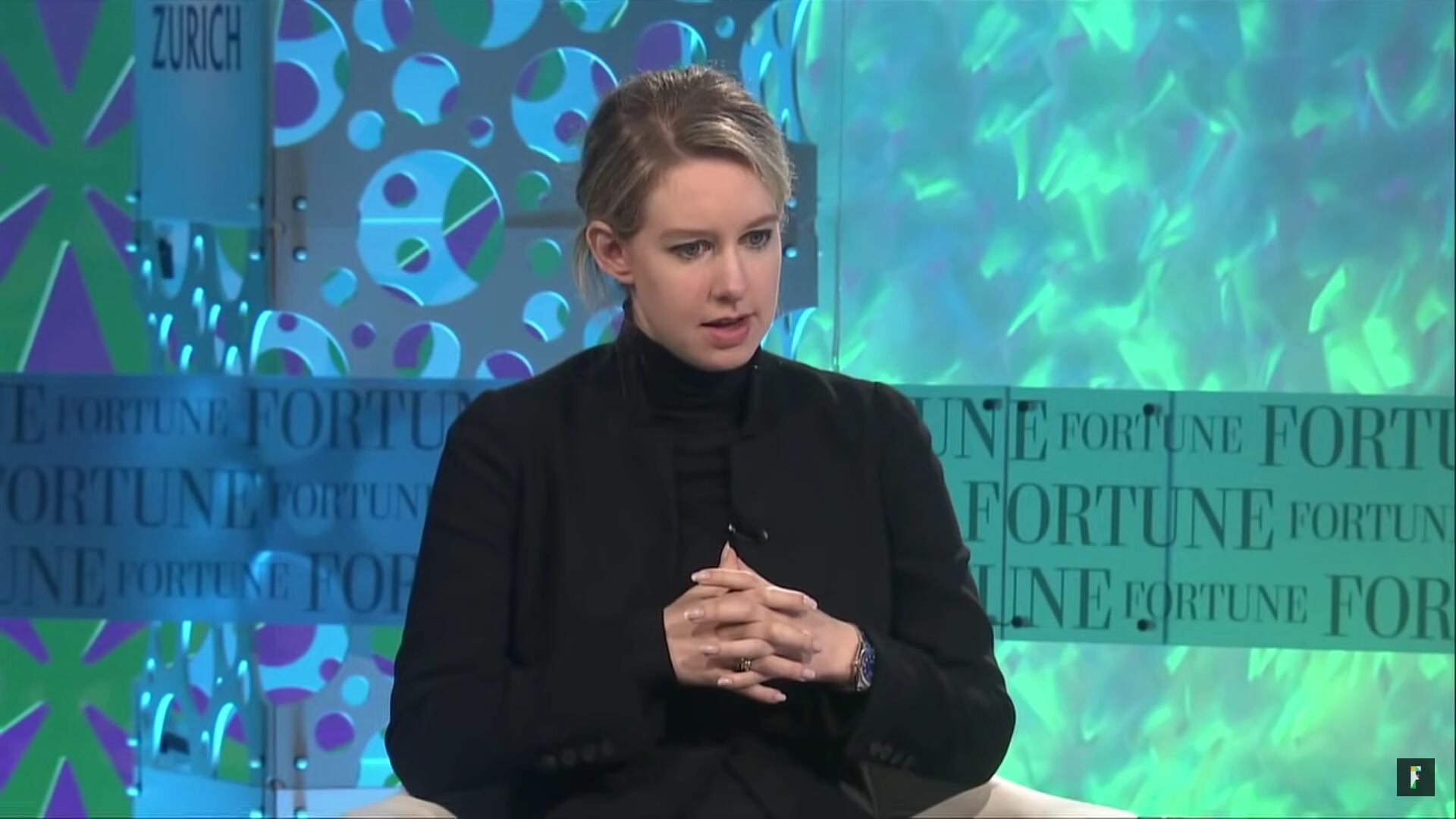 Da guru della Silicon Valley al carcere: la parabola di Elizabeth Holmes