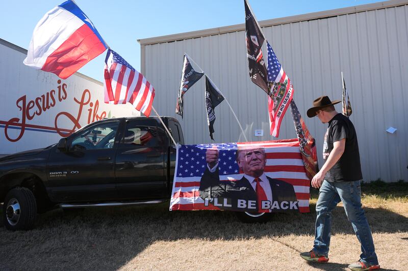 "Take Our Border Back": la marcia del patrioti per i confini Usa 4