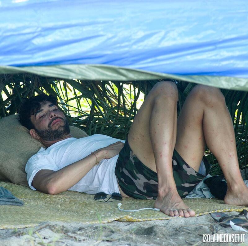 Isola dei Famosi 2017: tra fame e bikini mozzafiato 35