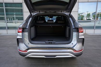 Le foto di BYD Seal U DM-i: il SUV plug-in che punta tutto su comfort ed efficienza 8