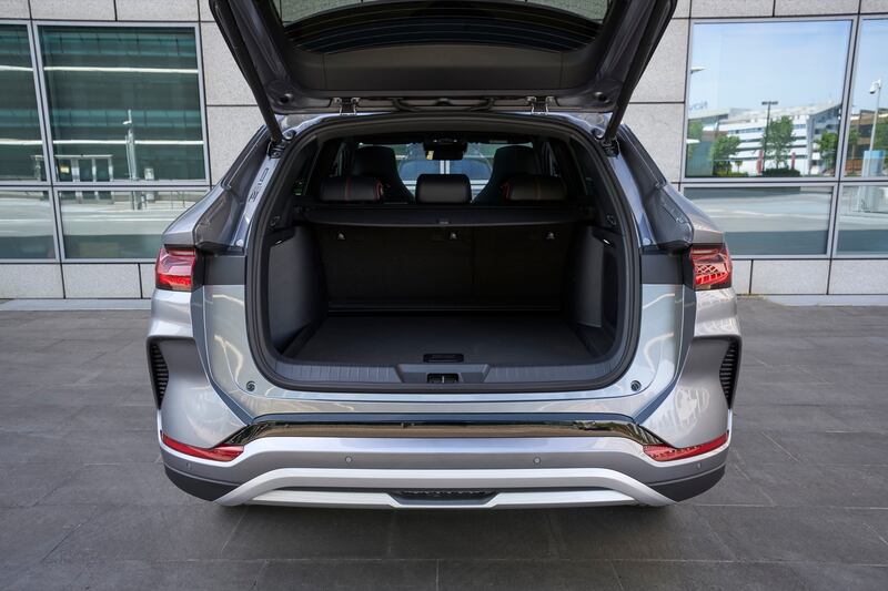 Le foto di BYD Seal U DM-i: il SUV plug-in che punta tutto su comfort ed efficienza 8