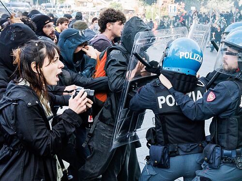 Scontri di Roma, l'ipotesi per i violenti è di associazione per delinquere