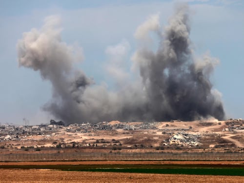Gaza, "progressi" sulla tregua. Ma l'Idf torna a bombardare Beirut