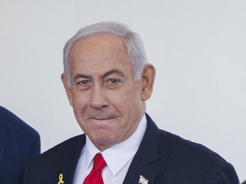 Il governo Netanyahu e la mossa anti Hamas. "Arma una milizia con criminali e jihadisti"