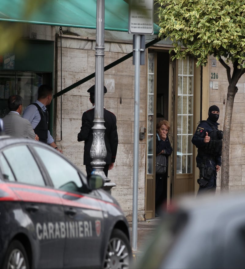 Disabile uccide la madre e si barrica in casa: la cattura 1