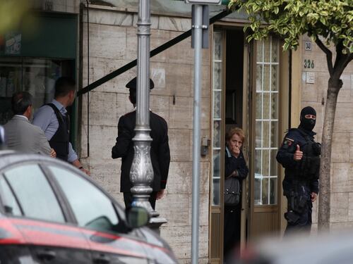 Disabile uccide la madre e si barrica in casa: la cattura