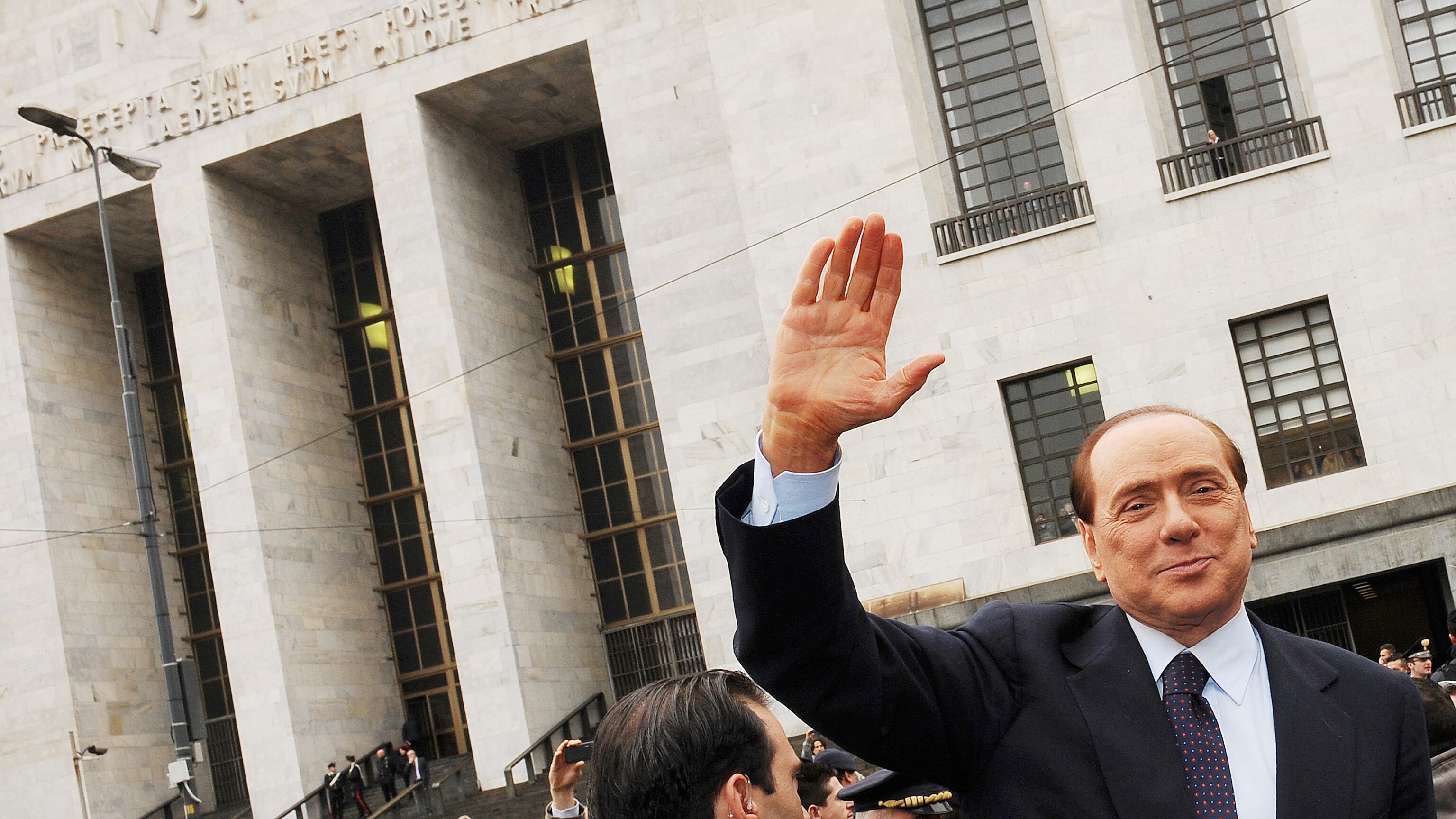 Berlusconi assolto, Forza Italia: "Chi paga i danni?"