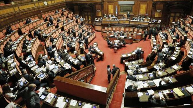 Riforme, Pd pronto a mediare. Bersani: "Intervenire sull'art.2"