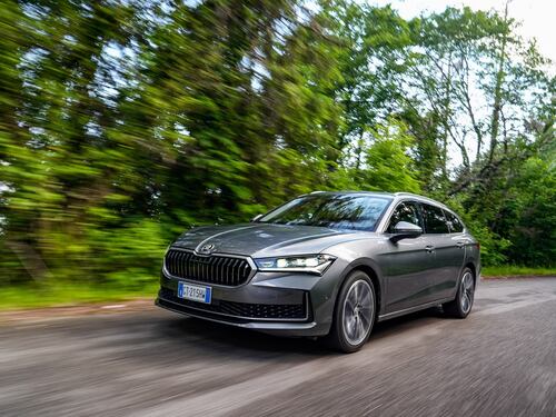 Skoda Superb, guarda la gallery