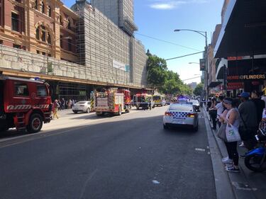 Auto contro la folla a Melbourne, le immagini dell'attacco 6