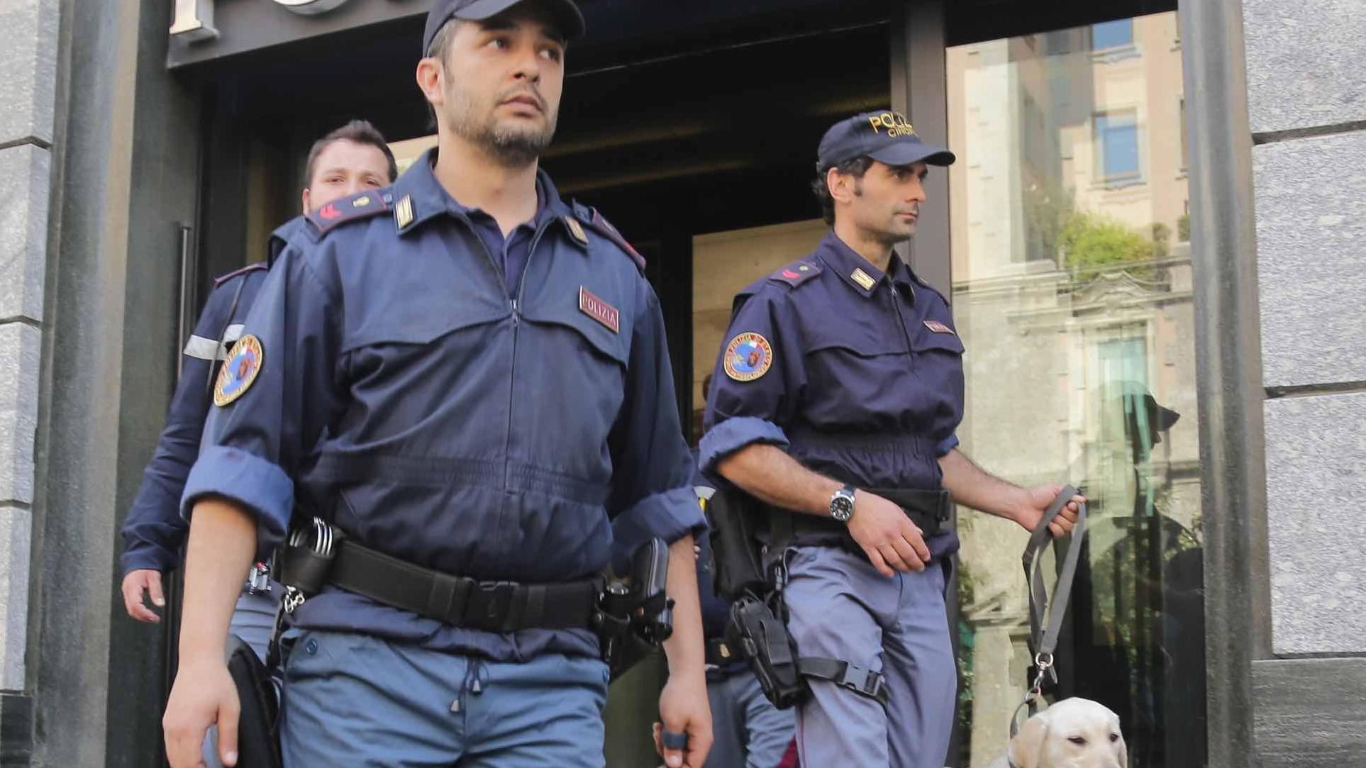 Rischio panico: due falsi allarmi bomba