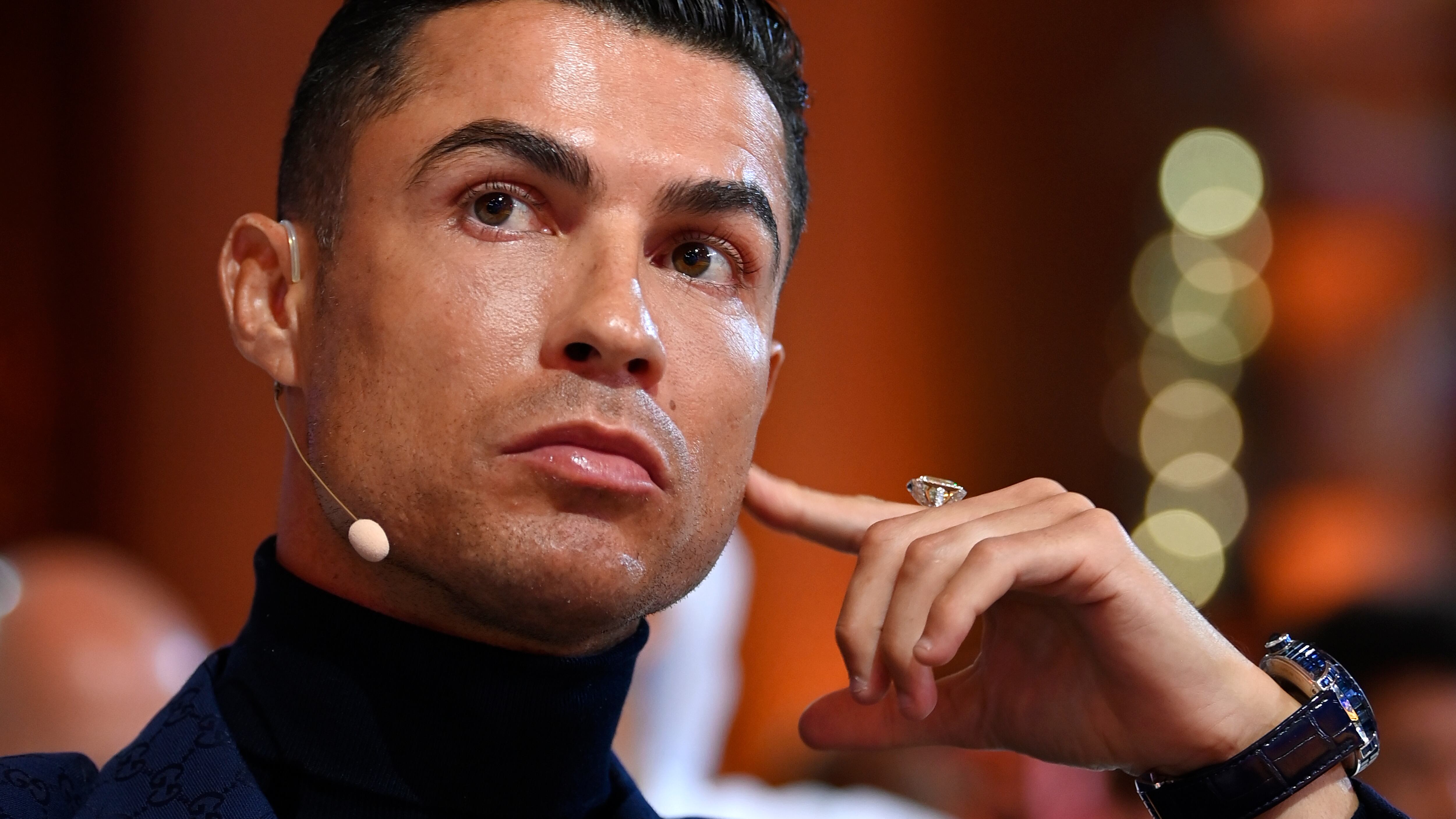 Telefono spento dopo cena, i segreti di salute di Cristiano Ronaldo