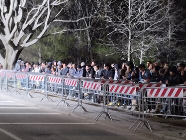 File interminabili di richiedenti asilo davanti alla Questura di via Cagni a Milano 4